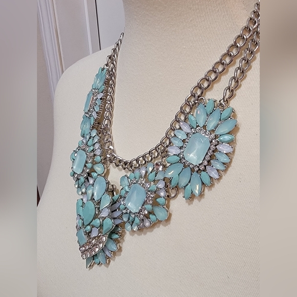 Mint Green With Rhinestones Statement Fashion Necklace - Picture 4 of 8